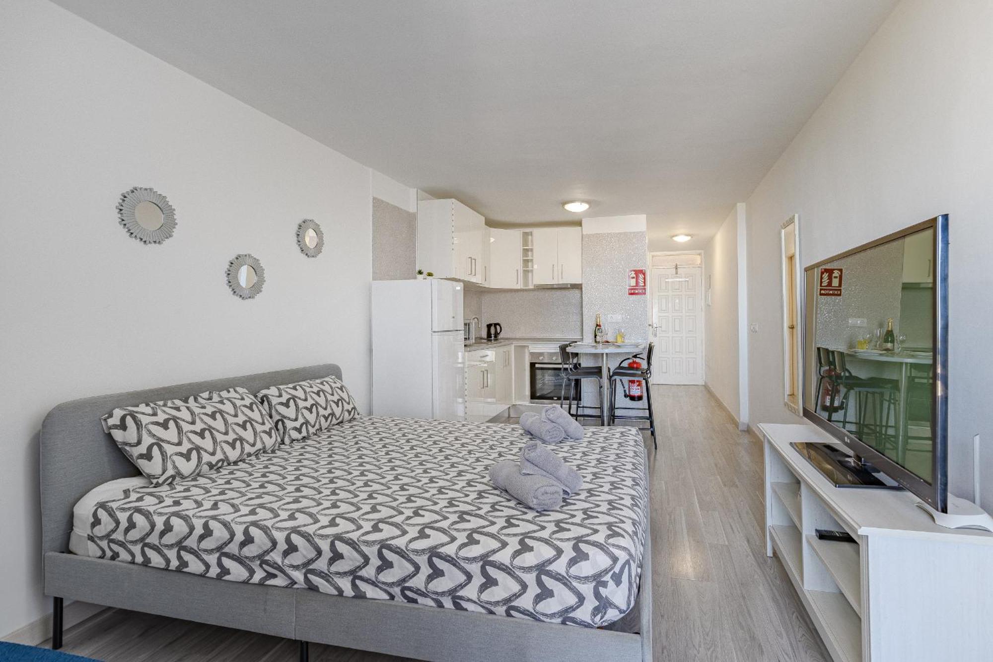 Complejo Borinquen Vista Al Mar Apartment Playa de las Americas  Ngoại thất bức ảnh